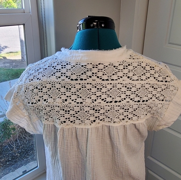 FRYE CREAM LACE EYELET BACK PANEL 100% COTTON SLEEVELESS BLOUSE TOP WOMEN MEDIUM - Picture 12 of 12